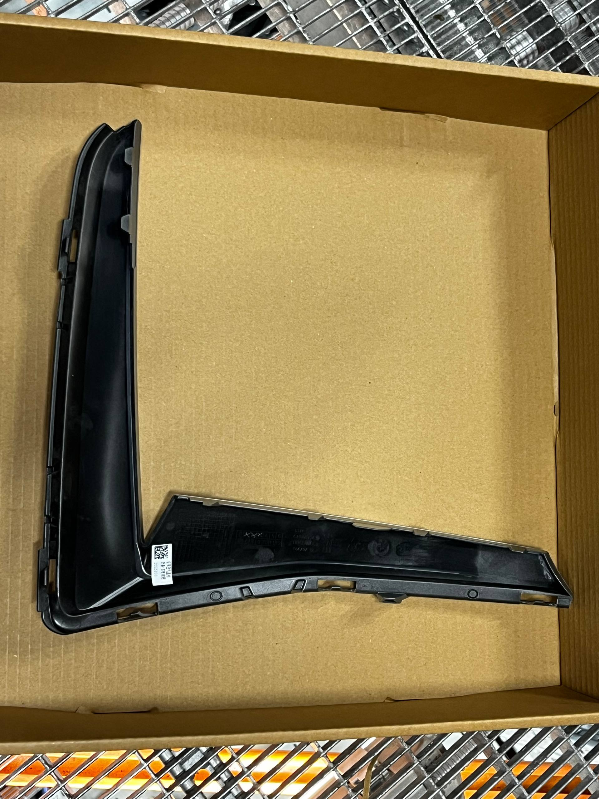 51118087263 G48 уголок переднего бампера левый BMW