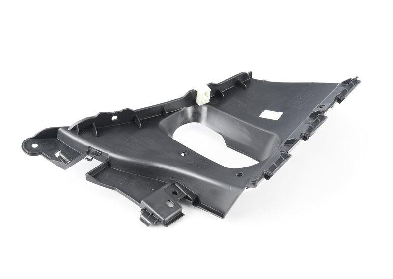 G05 крепление переднего бампера правое M-tech M-tech