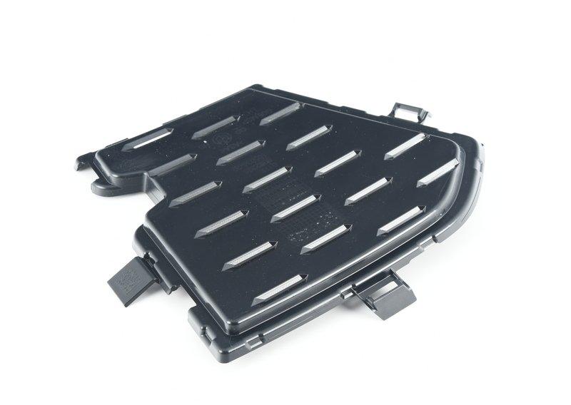 G06 левая крышка решетки M-tech