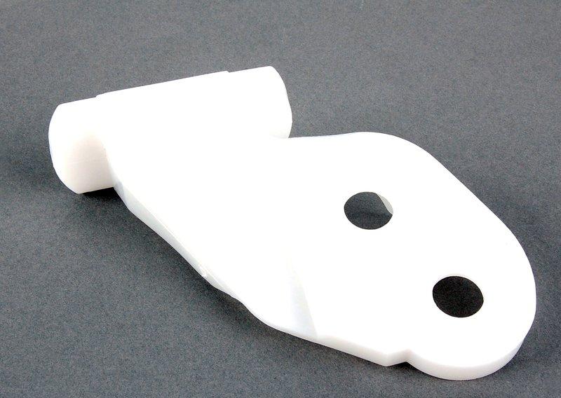 E46 - Крепление крыла Л