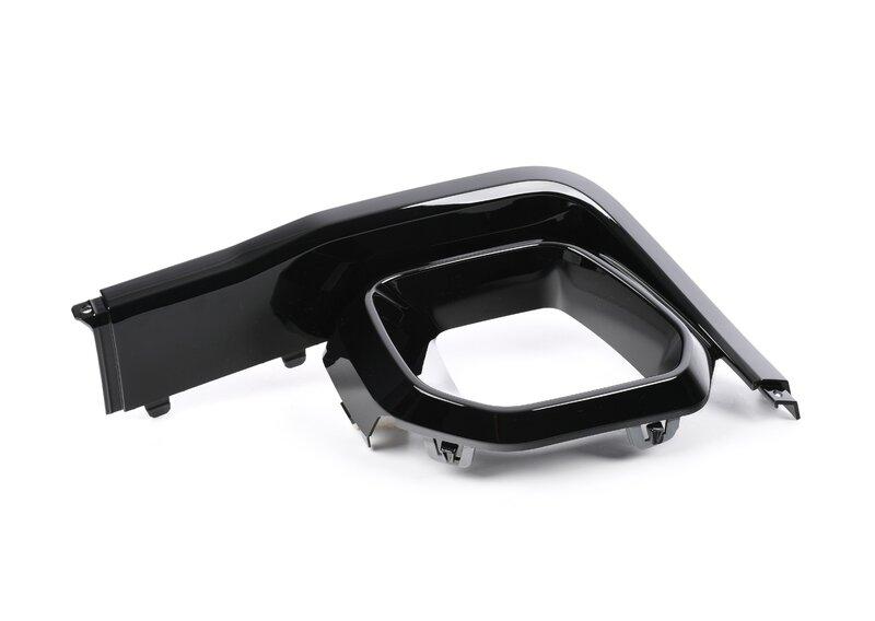 Защитн.накладка воздуховода серед.прав.