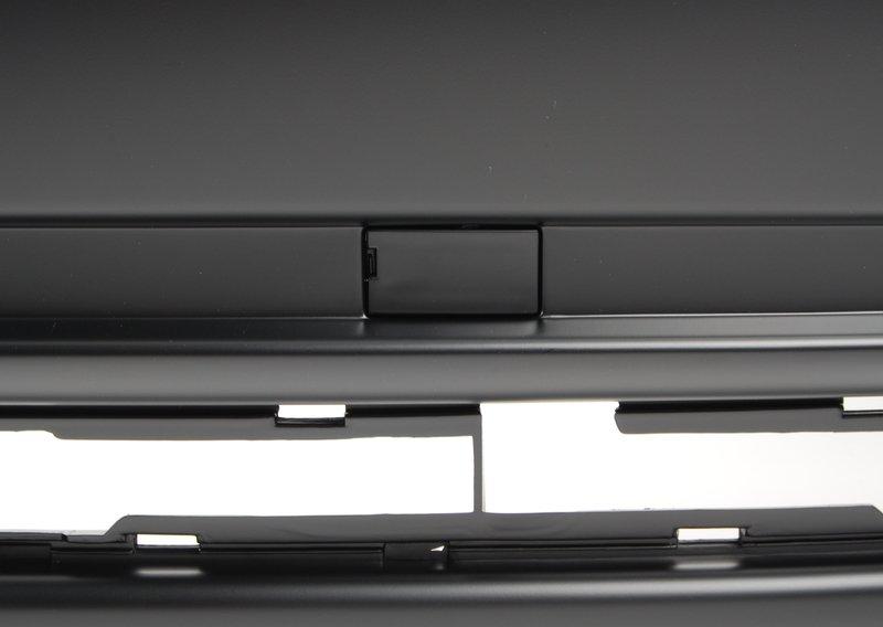 Облицовка заднего бампера,загрунтован.