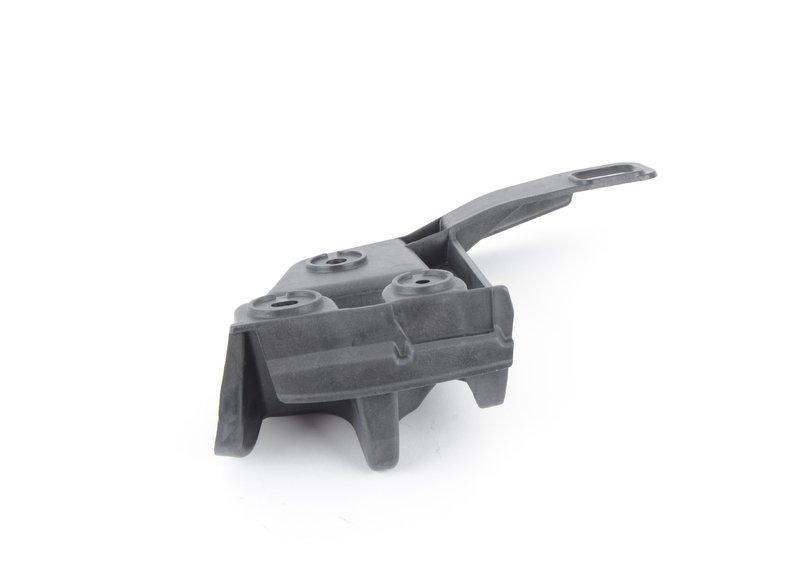 Крепление заднего бампера левый угол