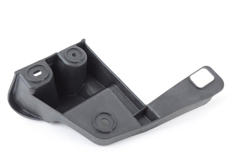 Крепление заднего бампера правый угол