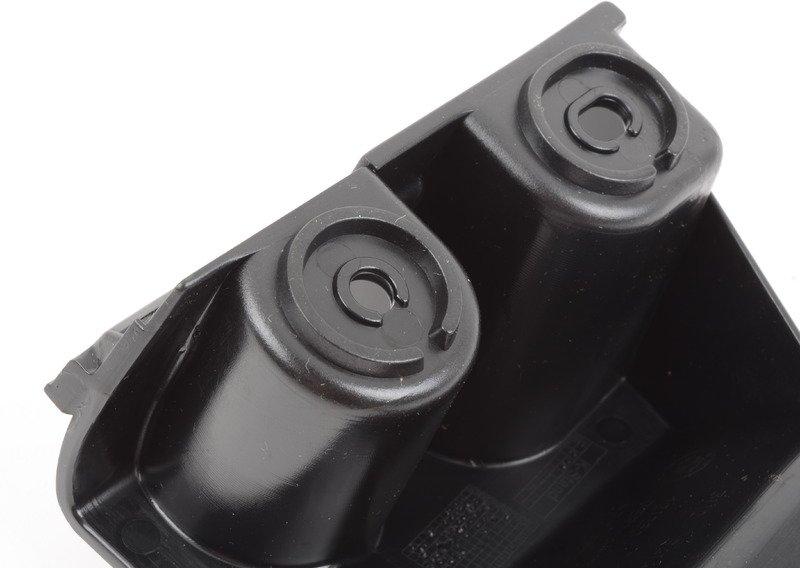 Крепление заднего бампера левый угол