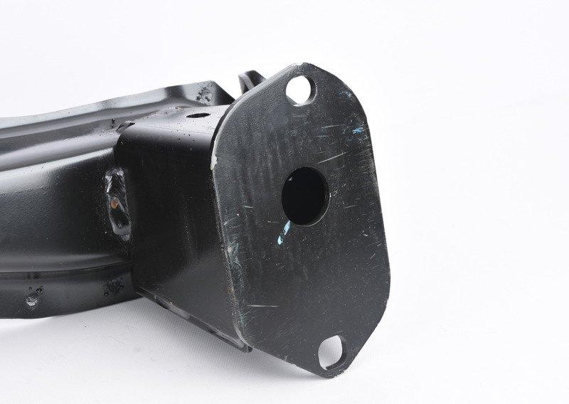 Кронштейн бампера Зд