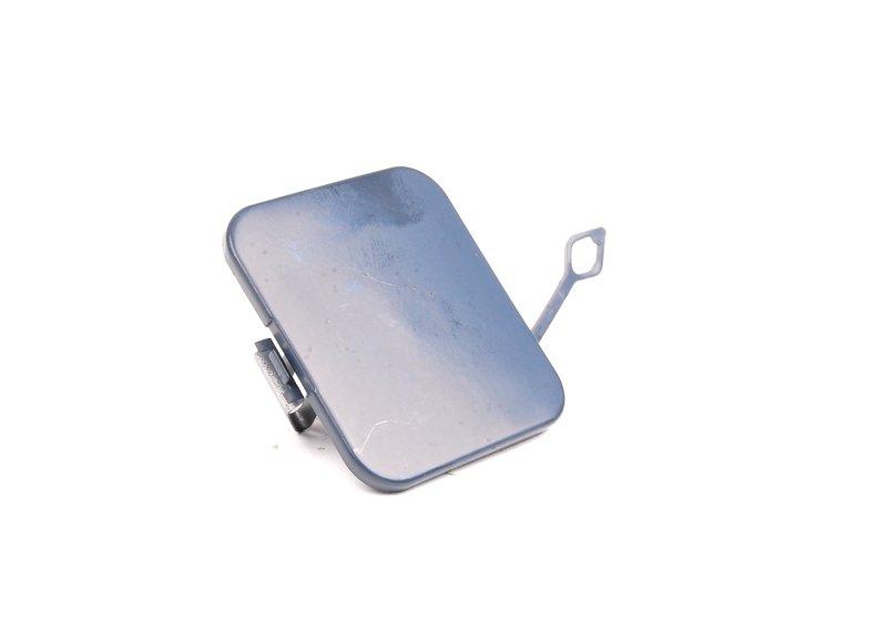 Крышка буксирной проушины загрунтов.