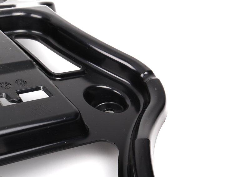 Боковая направляющая бампера Л