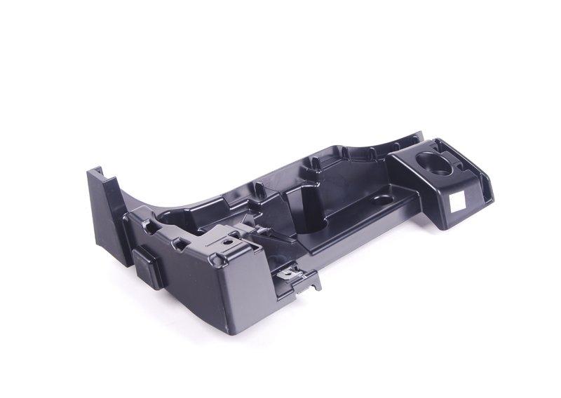 Крепление заднего бампера правый угол