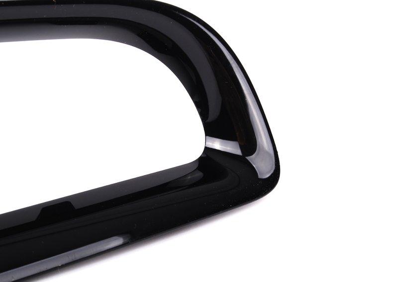 Рамка заднего противотуманного фонаря Л