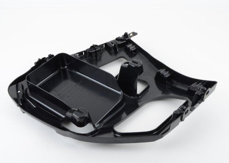 Боковая направляющая бампера Л