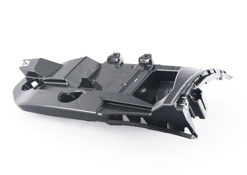 Крепление заднего бампера левый угол