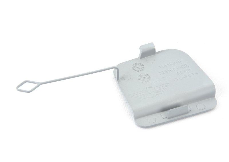 Крышка буксирной проушины загрунтов.