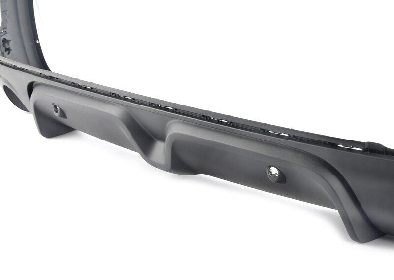 Черная лента сзади внизу