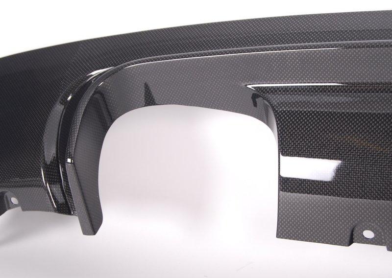 Накладка заднего бампера загрунтованная