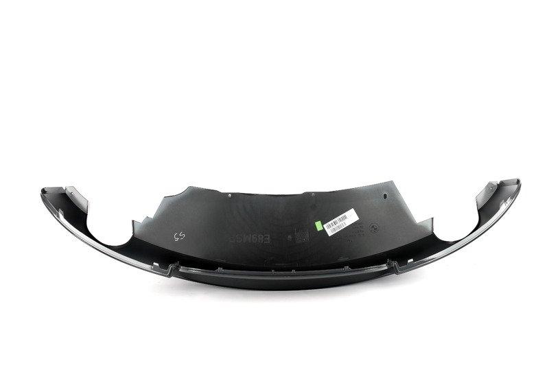 Вставка заднего бампера