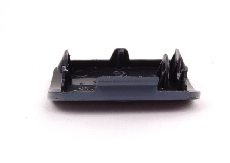 Крышка буксирной проушины загрунтов.