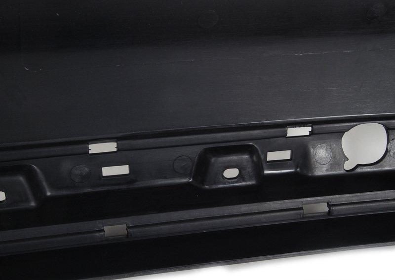 Облицовка заднего бампера,загрунтован.