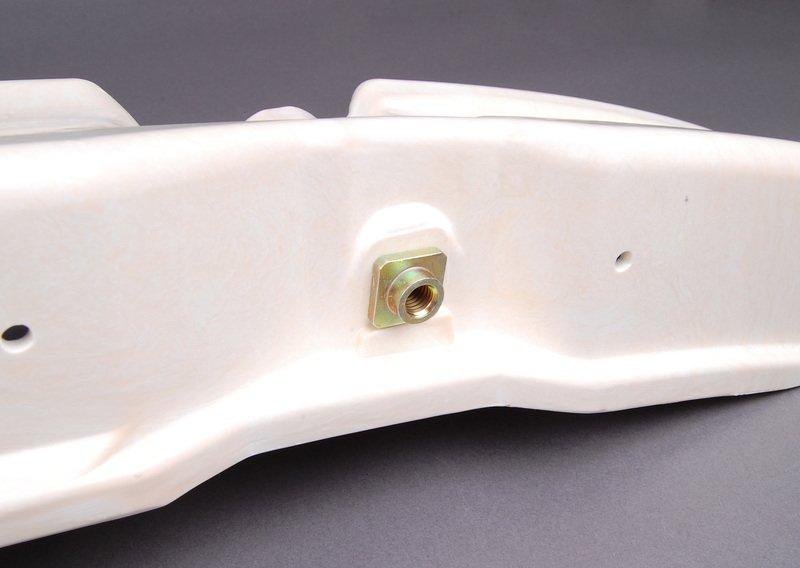 Кронштейн бампера Зд