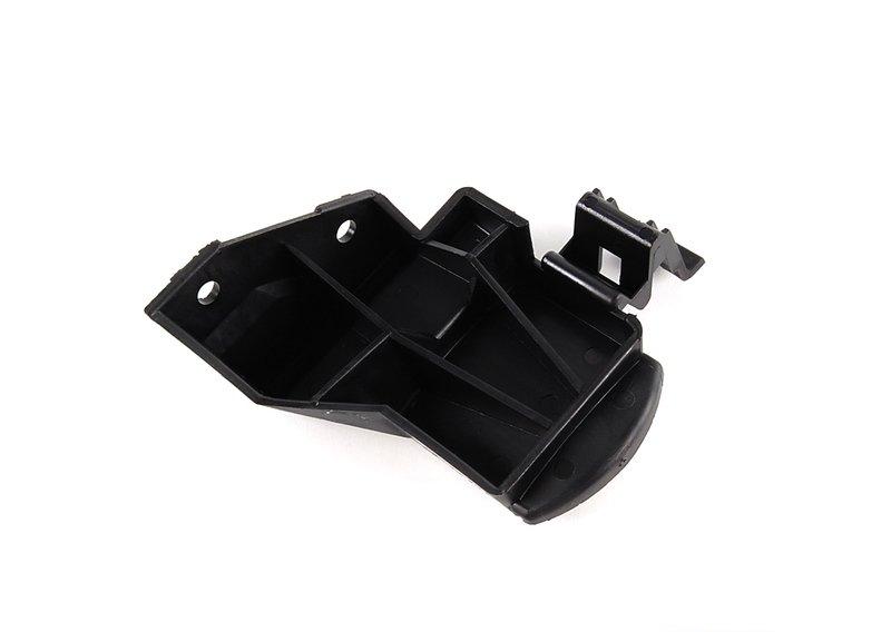 E46 Кронштейн крепления крыла Л