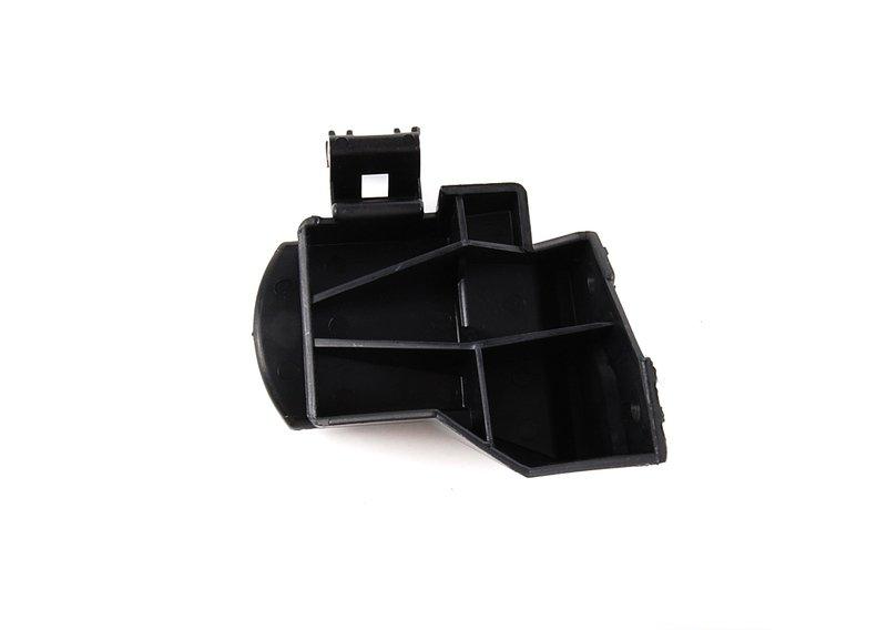 E46 Кронштейн крепление крыла П