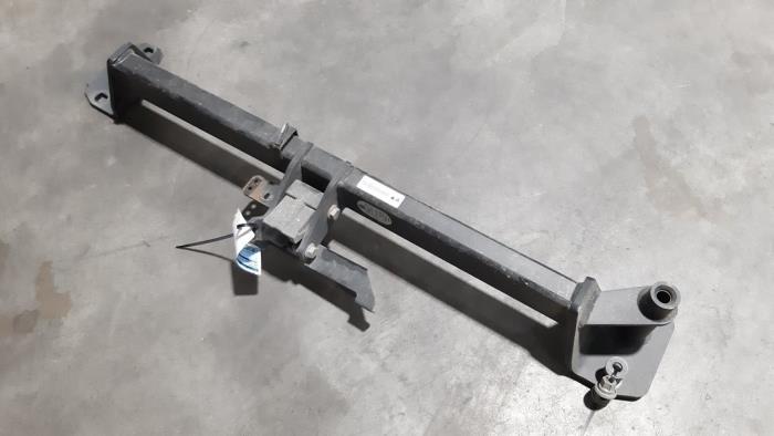 Тягово-сцеп.устр.со съемн.шар.головкой