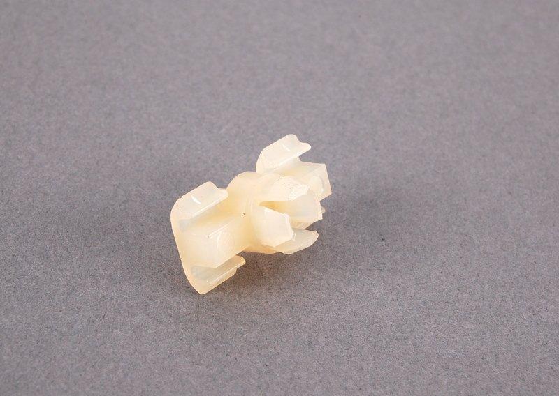 Зажим планки