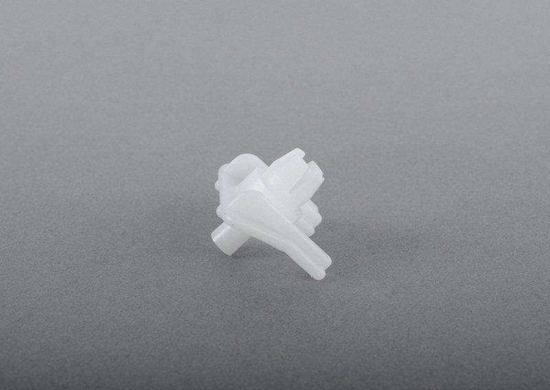 Зажим планки