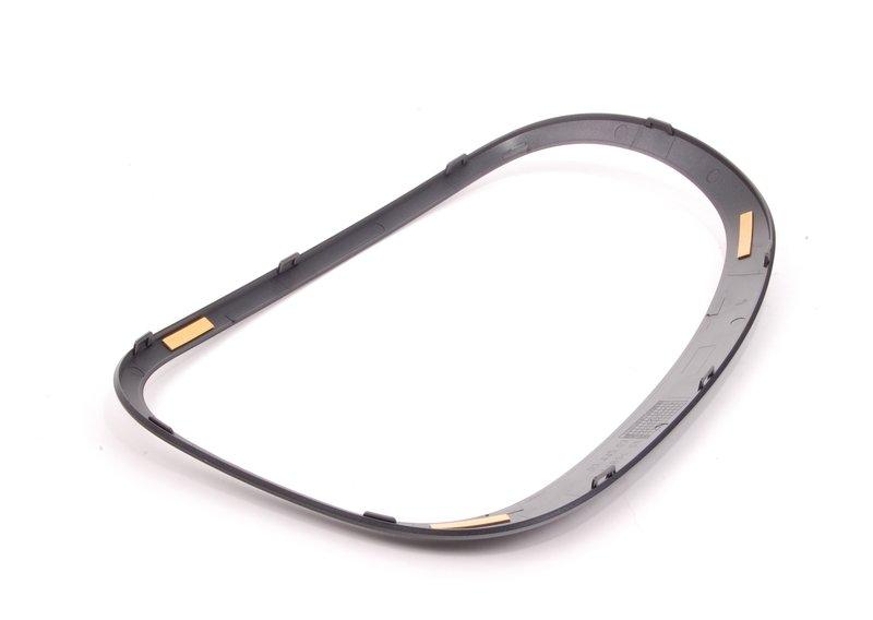 Накладка блока задних фонарей Л