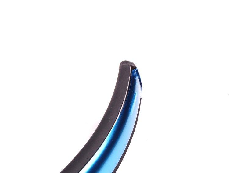 Накладка на капот