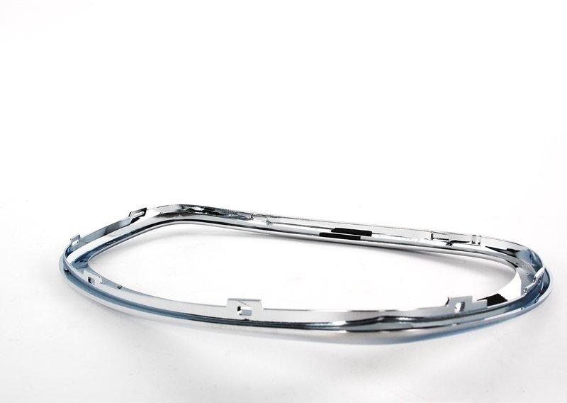 Накладка блока задних фонарей Л