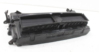 F44 передняя панель воздуховода