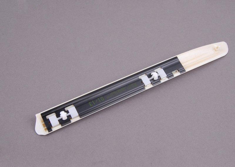 Защитная планка крыла загрунтован. Л Пд