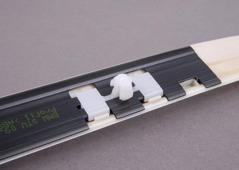 Защитная планка крыла загрунтован. Л Пд