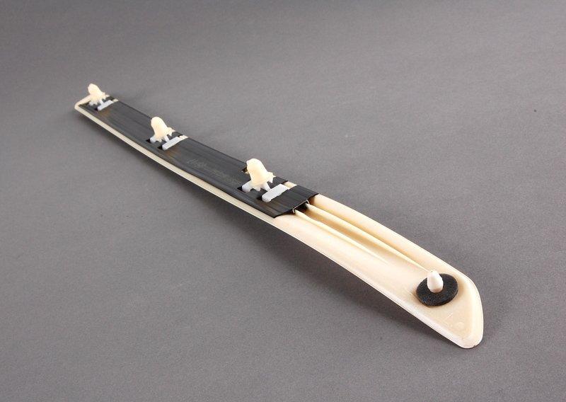 Защитная планка крыла загрунт. Л Зд