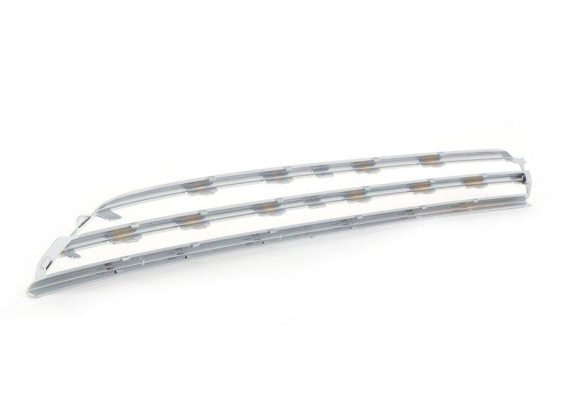 Передняя декоративная решетка