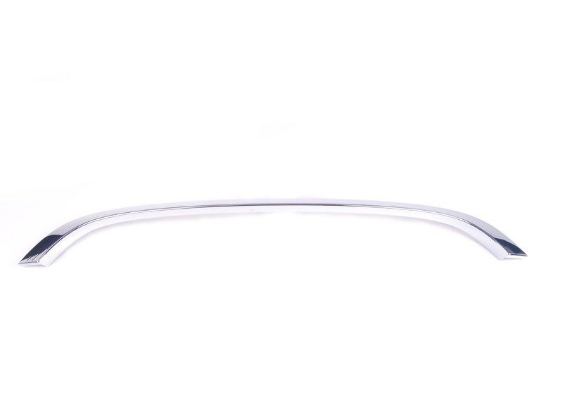 Декоративная планка капота