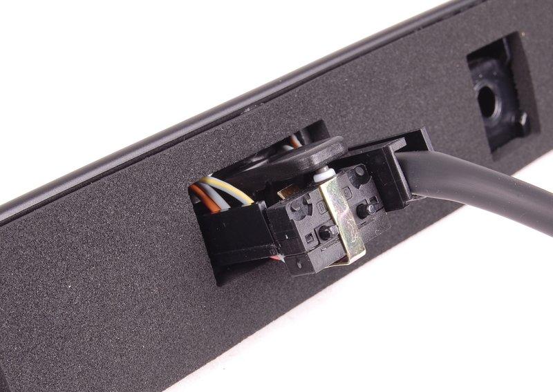 Ручка багажной двери с кнопкой