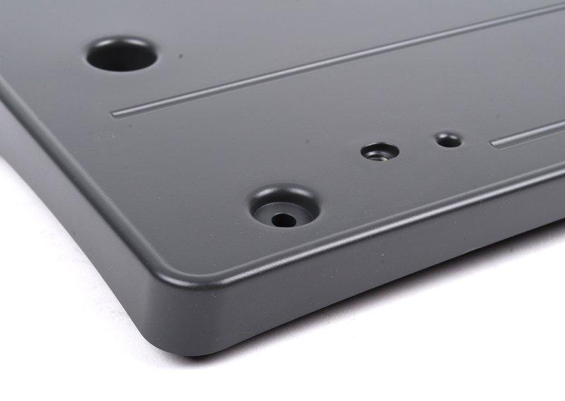 Щиток крепл.номерного знака M загрунт.