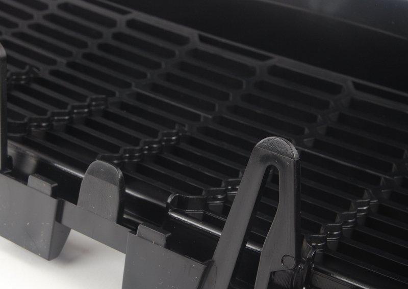 Передняя декоративная решетка