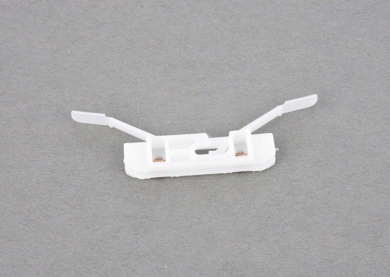 F34 GT / F32 LCI / F82 M4 / F36  Зажим водосточного желобка