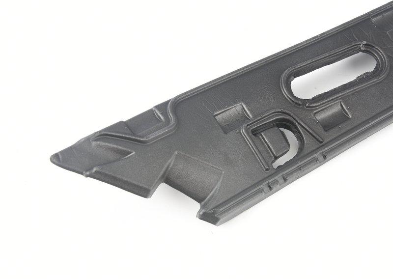 Уплотнитель передней стойки Л