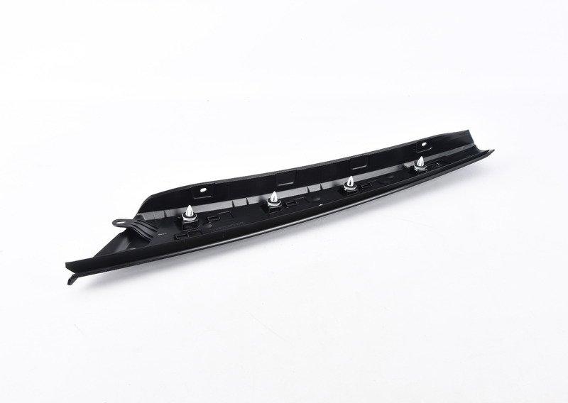 Накладка передней стойки Л