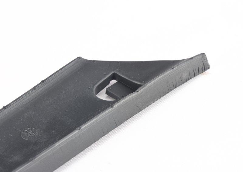 Уплотнитель передней стойки П