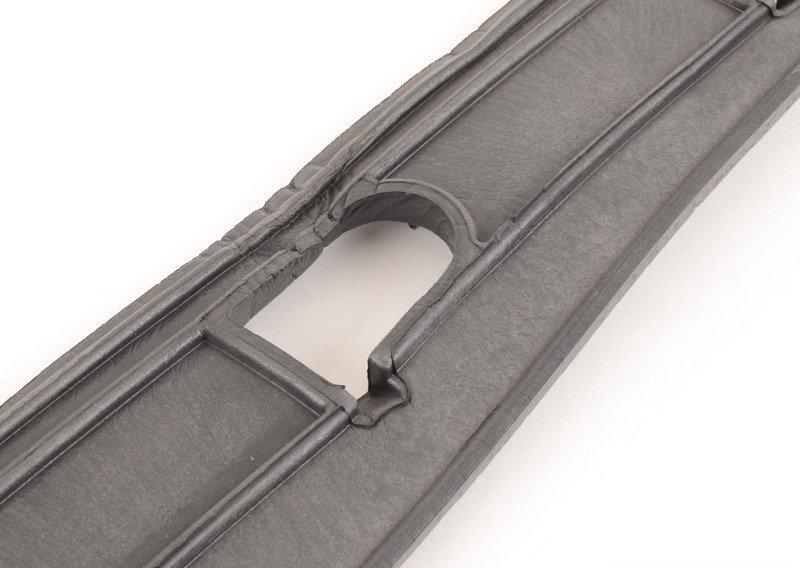 Шумоизоляция передней стойки Л