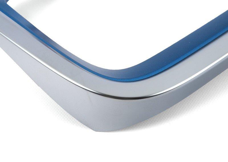 i3 ноздря левая голубая