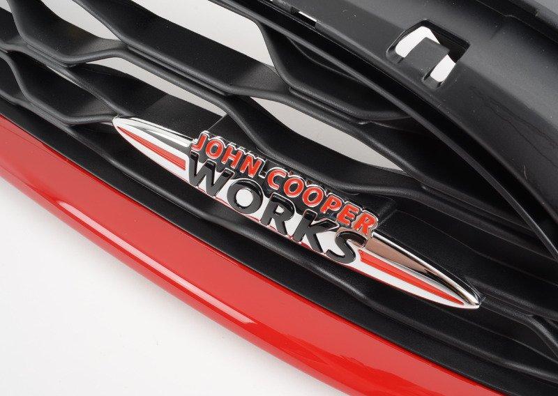 F57F55 Декоративная решетка капота JCW