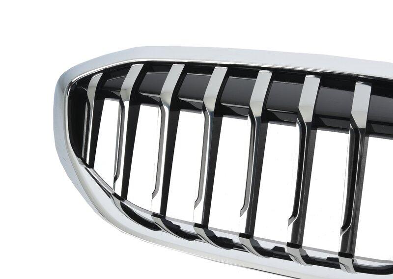 Передняя декоративная решетка