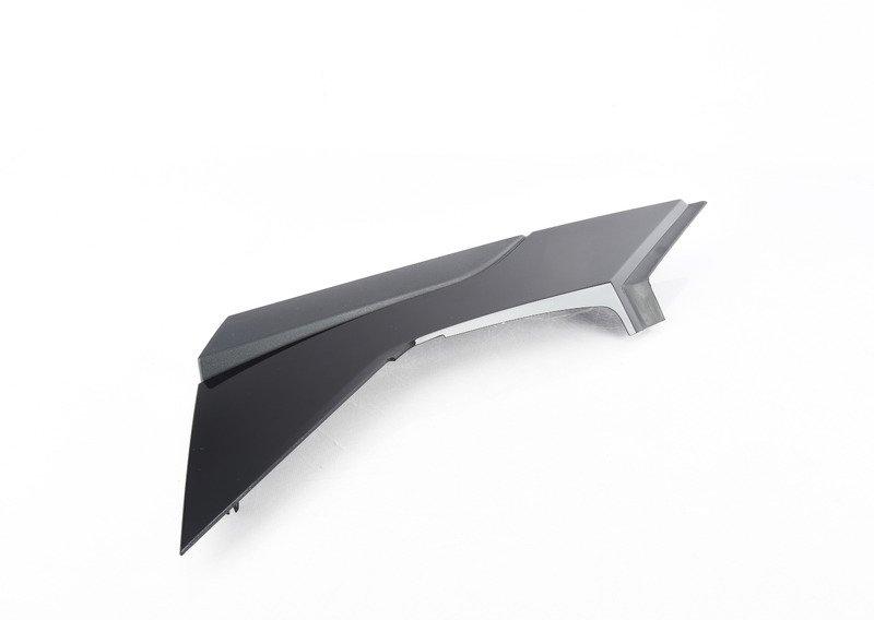 Накладка передней стойки Л