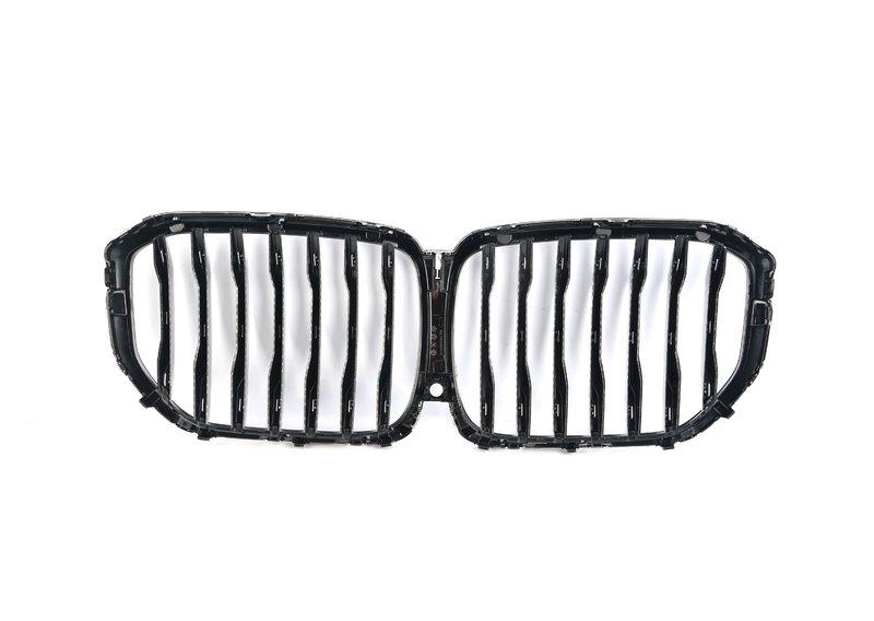 G05 Передняя декоративная решетка (базовая)